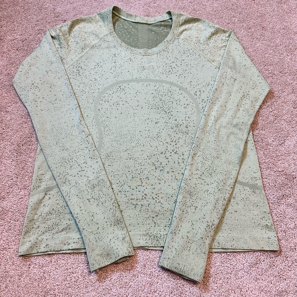 *SOLD*Lululemon Swiftly Tech long sleeve shirt